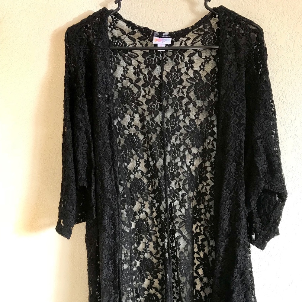 LuLaRoe Small Lindsay Black Floral Lace Print